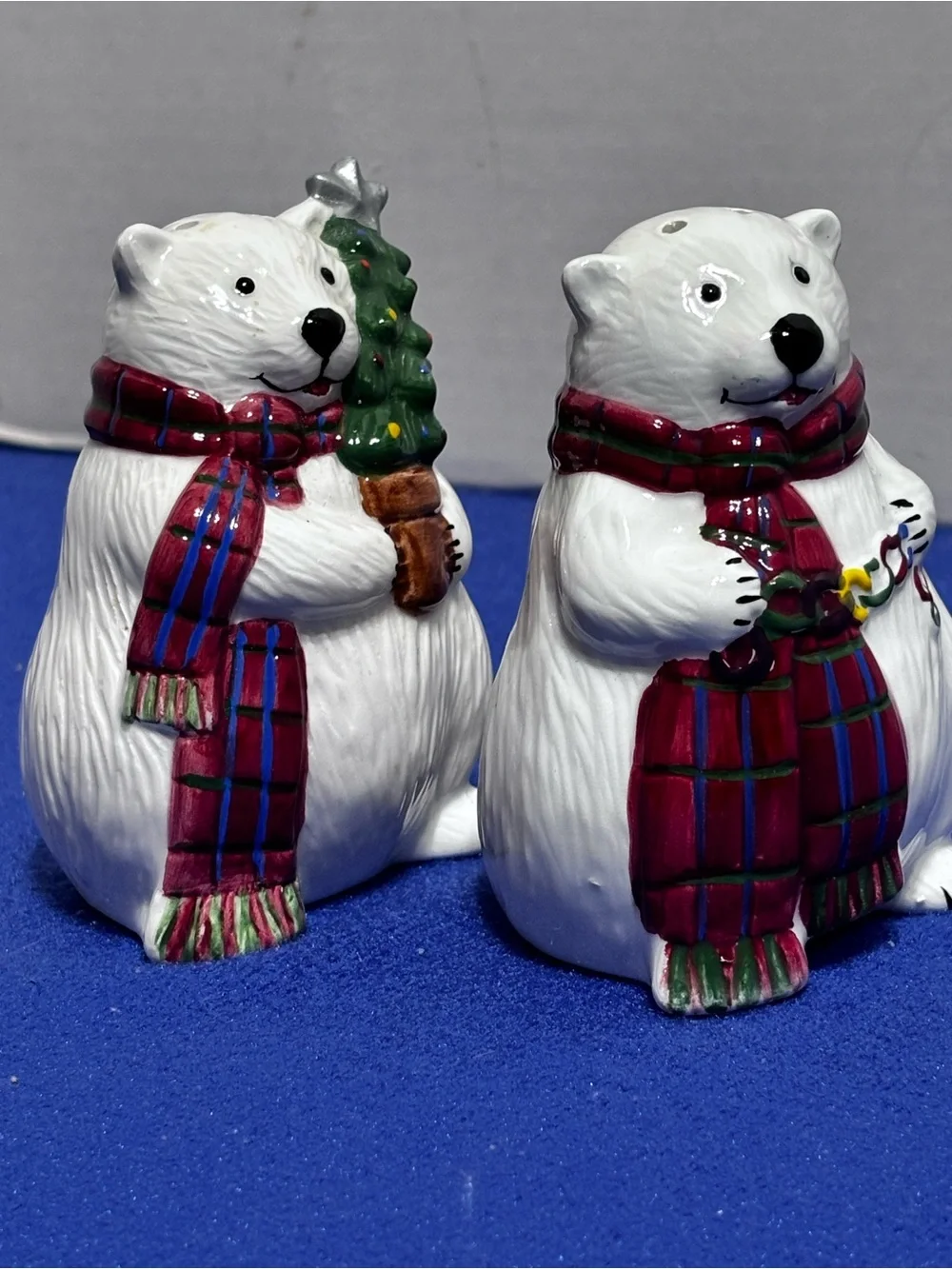 Pfaltzgraff polar bear salt and pepper shakers